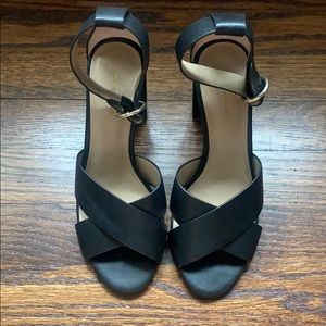 liya leather block heel sandal